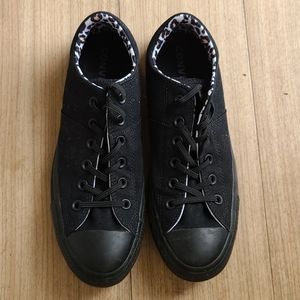 Black converse